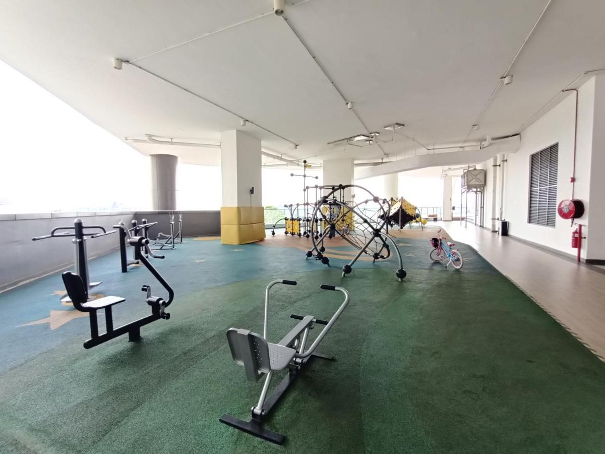 R&F Princess Cove Premium Homestay Famaily Johor Bahru Eksteriør billede